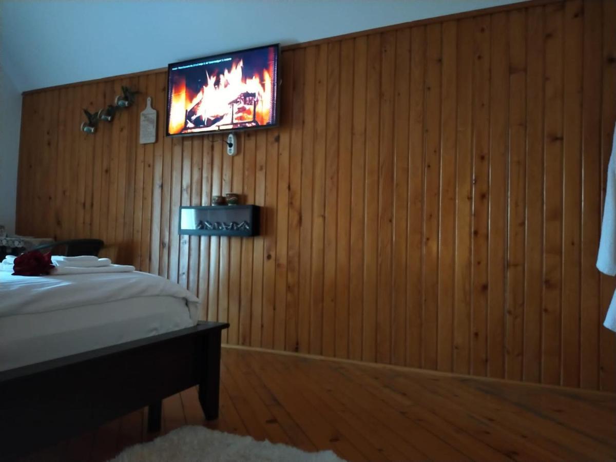 Casa Maria Roses Hotel Rîşnov Luaran gambar