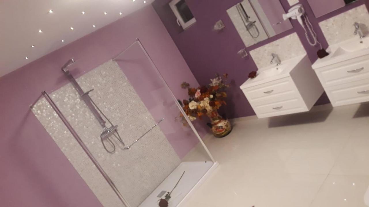 Casa Maria Roses Hotel Rîşnov Luaran gambar